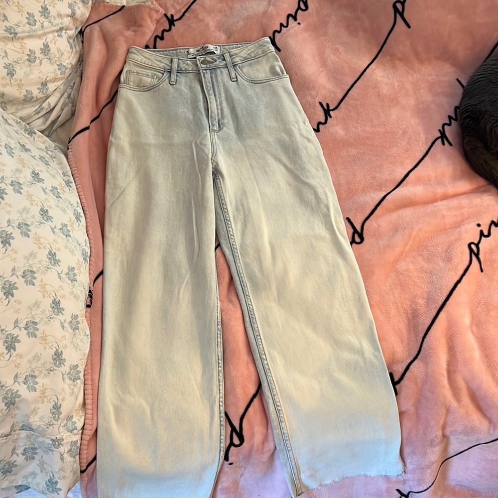 1S Hollister Curvy Ultra High-Rise Dad Jeans Size 25